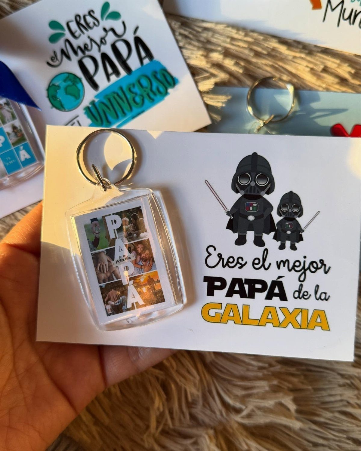 Custom photo keychain and card with Spanish text for a father