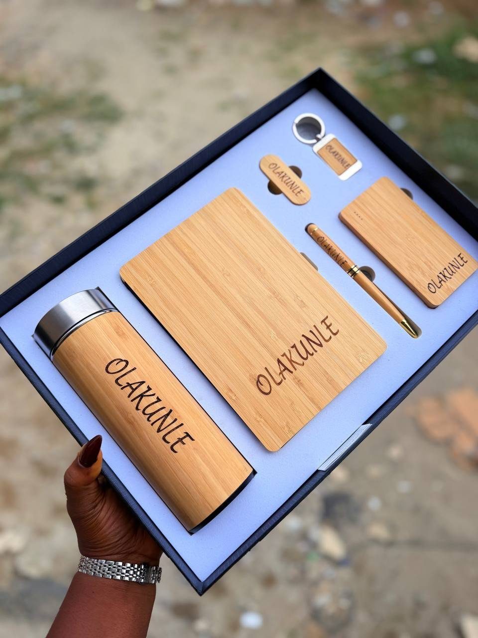 Engraved wooden gift set with thermos and notebook in a blue box